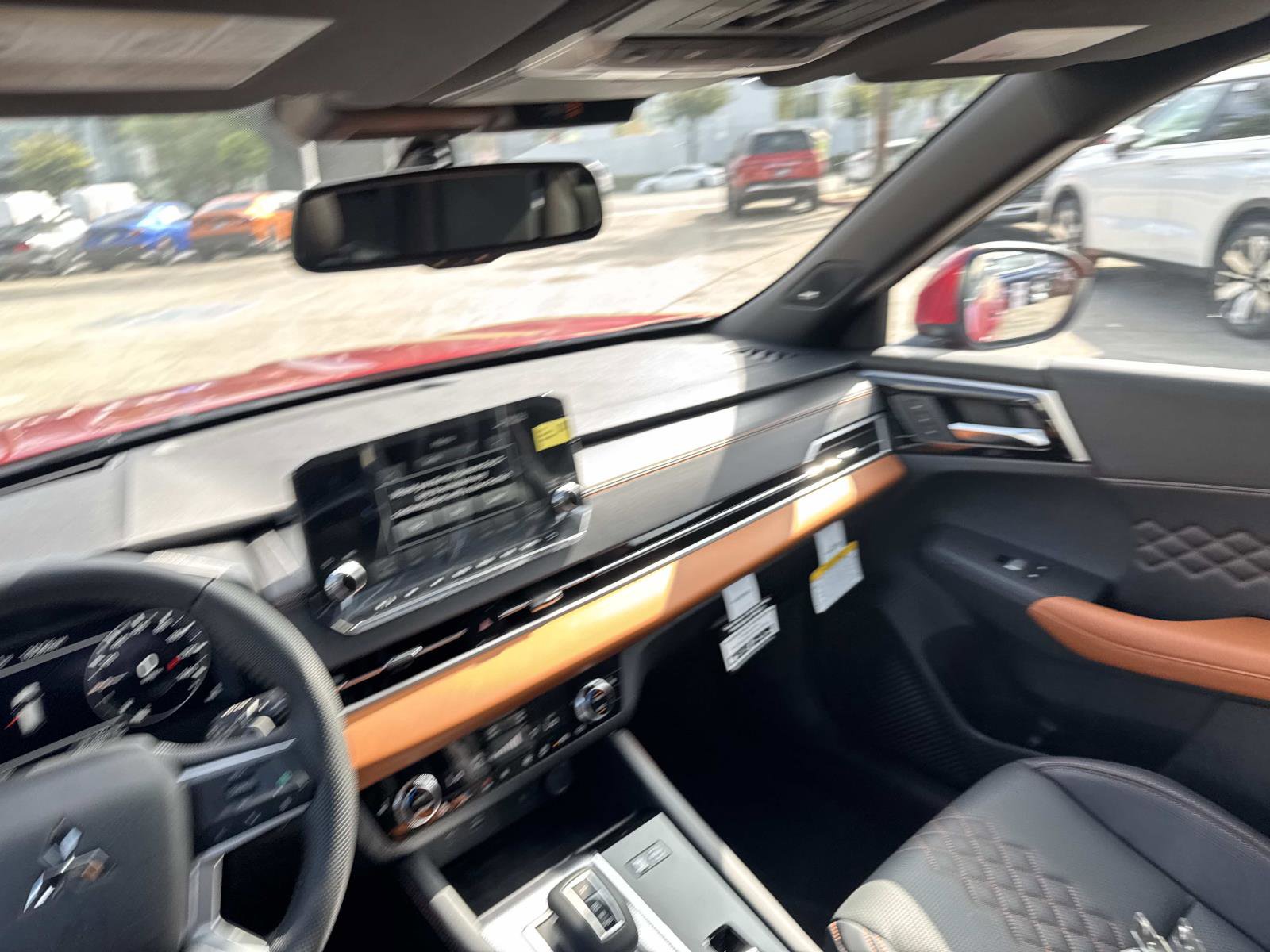 New 2025 Mitsubishi Outlander SEL image 10