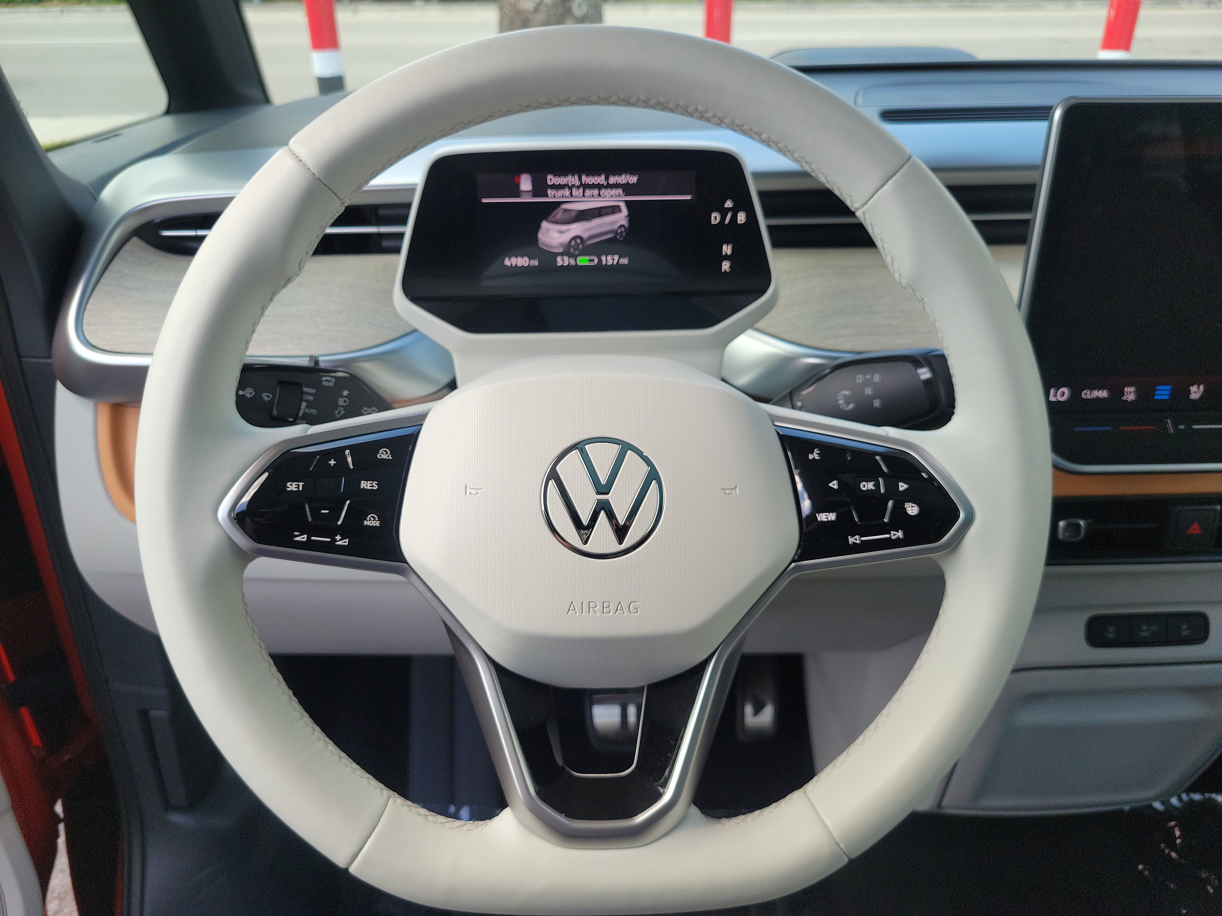 Used 2025 Volkswagen ID. Buzz 1st Edition image 15