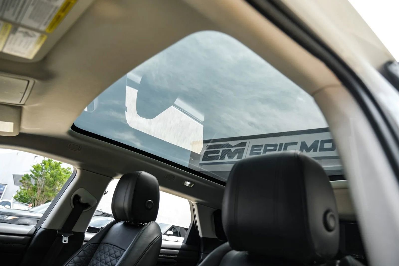 Used 2020 Land Rover Range Rover Evoque SE AWD/4WD image 4