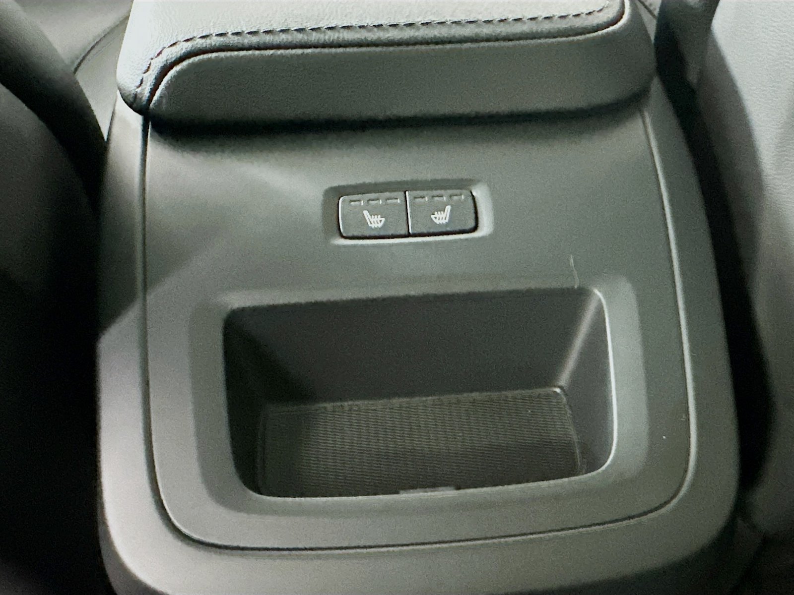 Certified 2025 Volvo XC60 B5 Core AWD/4WD image 36