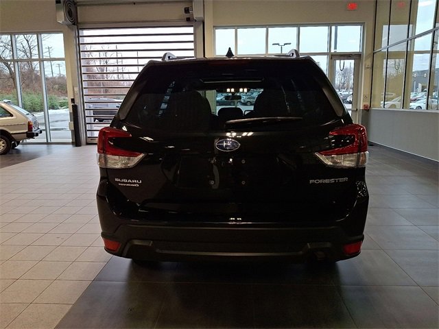 Certified 2023 Subaru Forester Premium image 5