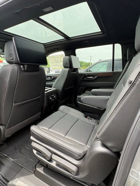 New 2026 GMC Yukon XL Denali w/ Denali Reserve Package AWD/4WD image 18
