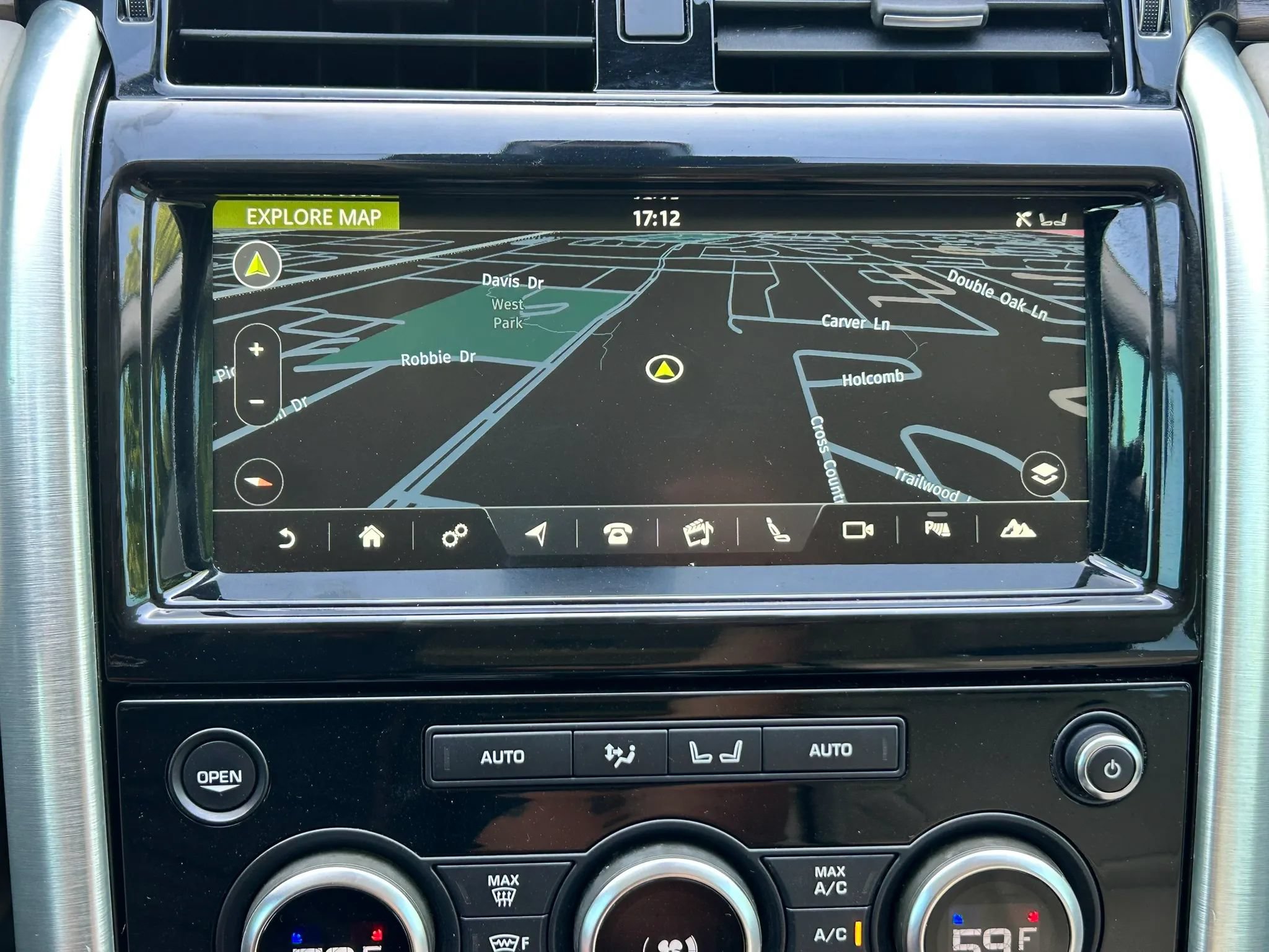 Used 2018 Land Rover Discovery HSE AWD/4WD image 22