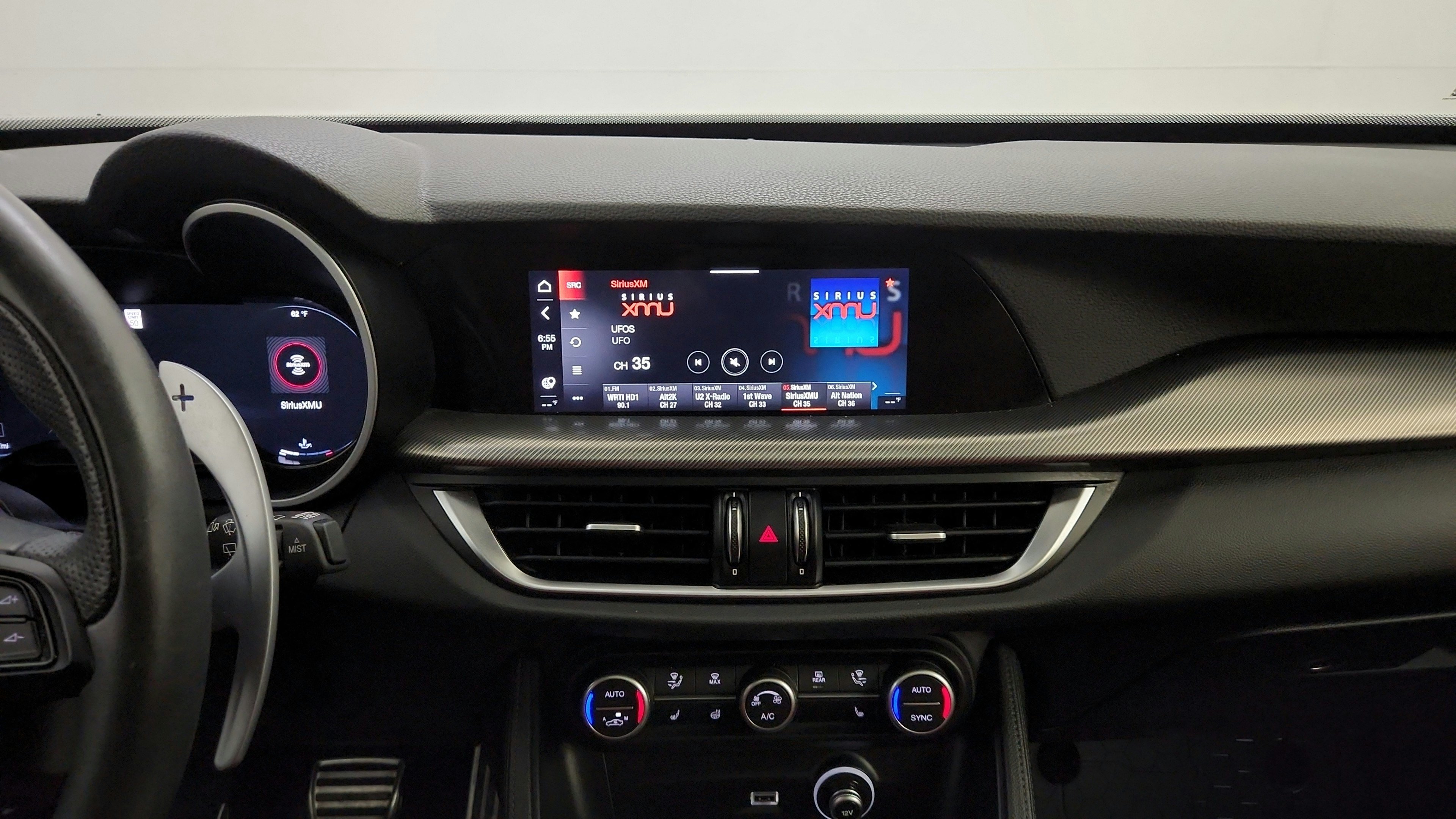 Used 2024 Alfa Romeo Stelvio Veloce AWD/4WD image 49