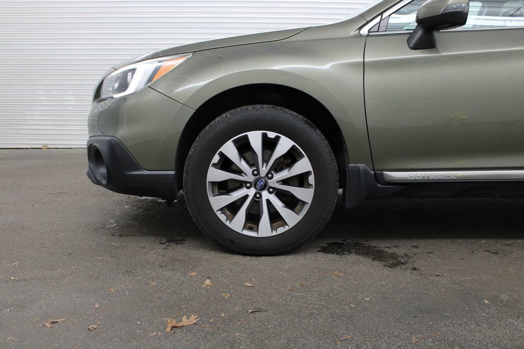 Used 2017 Subaru Outback 3.6R Touring w/ Popular Package #5A image 5