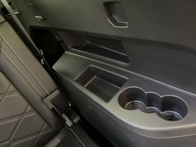 Used 2025 Volkswagen Atlas SE image 45