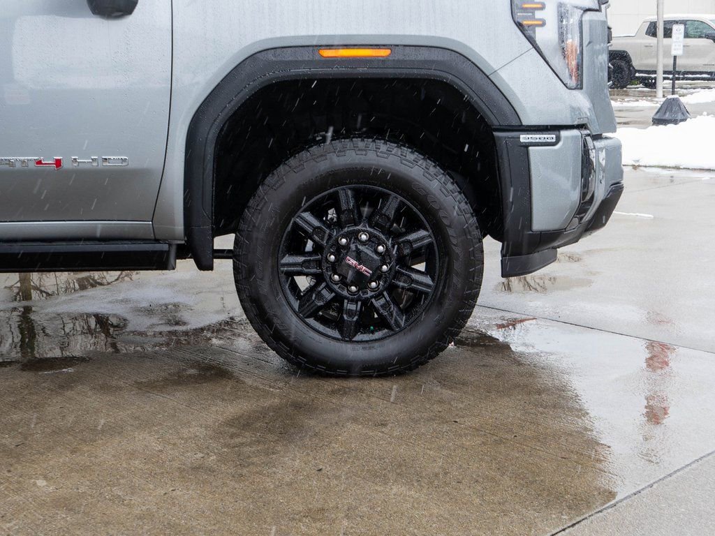 Used 2025 GMC Sierra 3500 AT4 w/ AT4 Premium Plus Package image 39