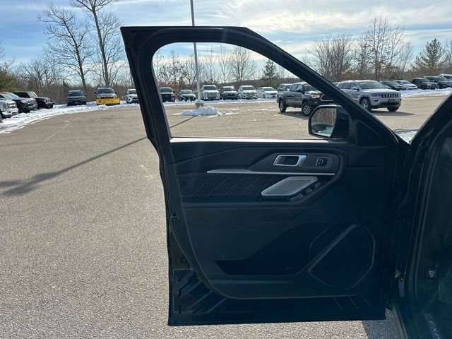 Used 2025 Ford Explorer Platinum w/ LUX Leather Package image 22