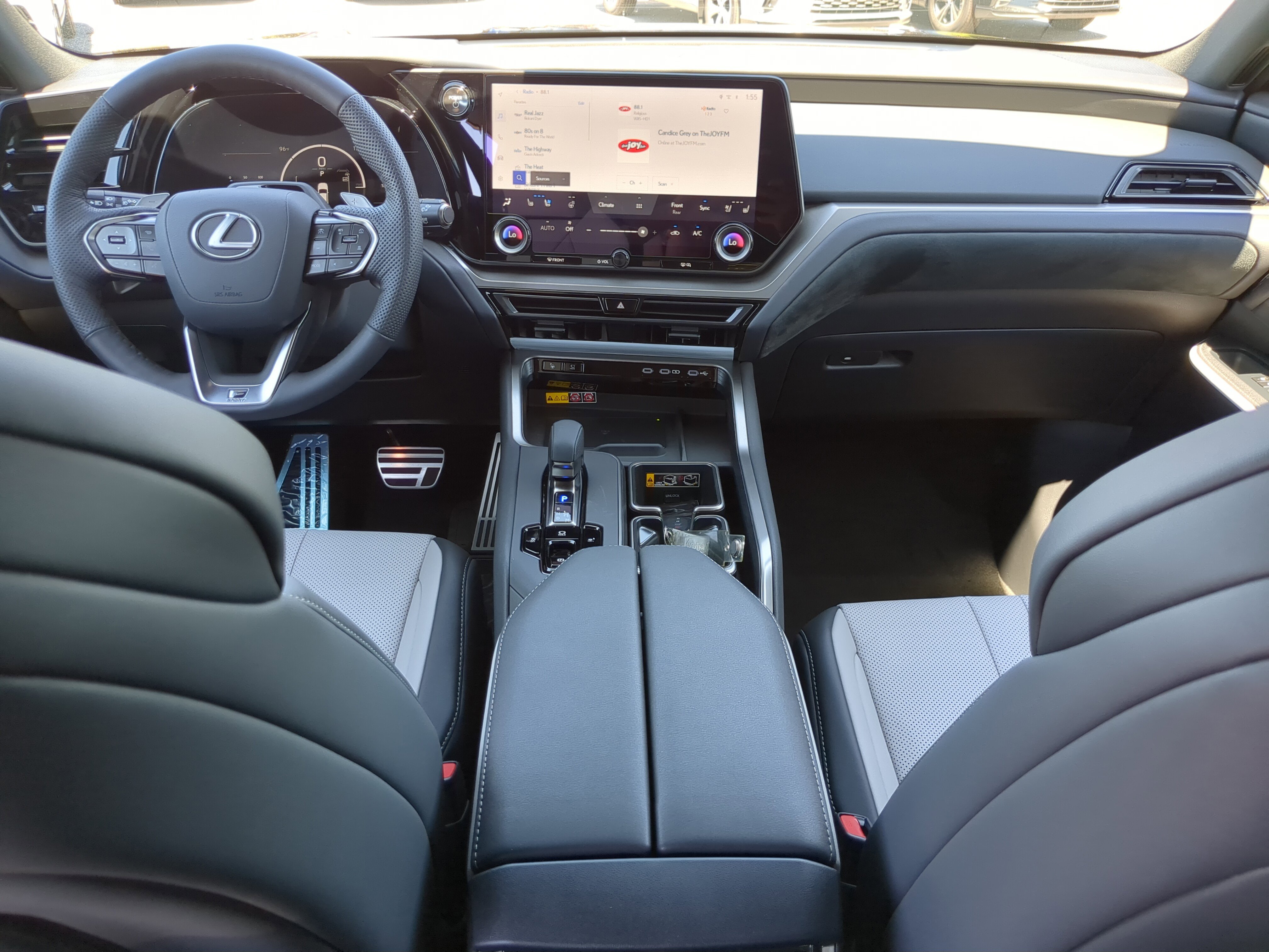New 2026 Lexus TX 500h AWD image 12