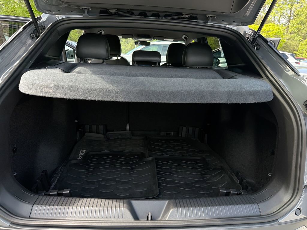 Used 2024 Volkswagen ID.4 2WD image 21