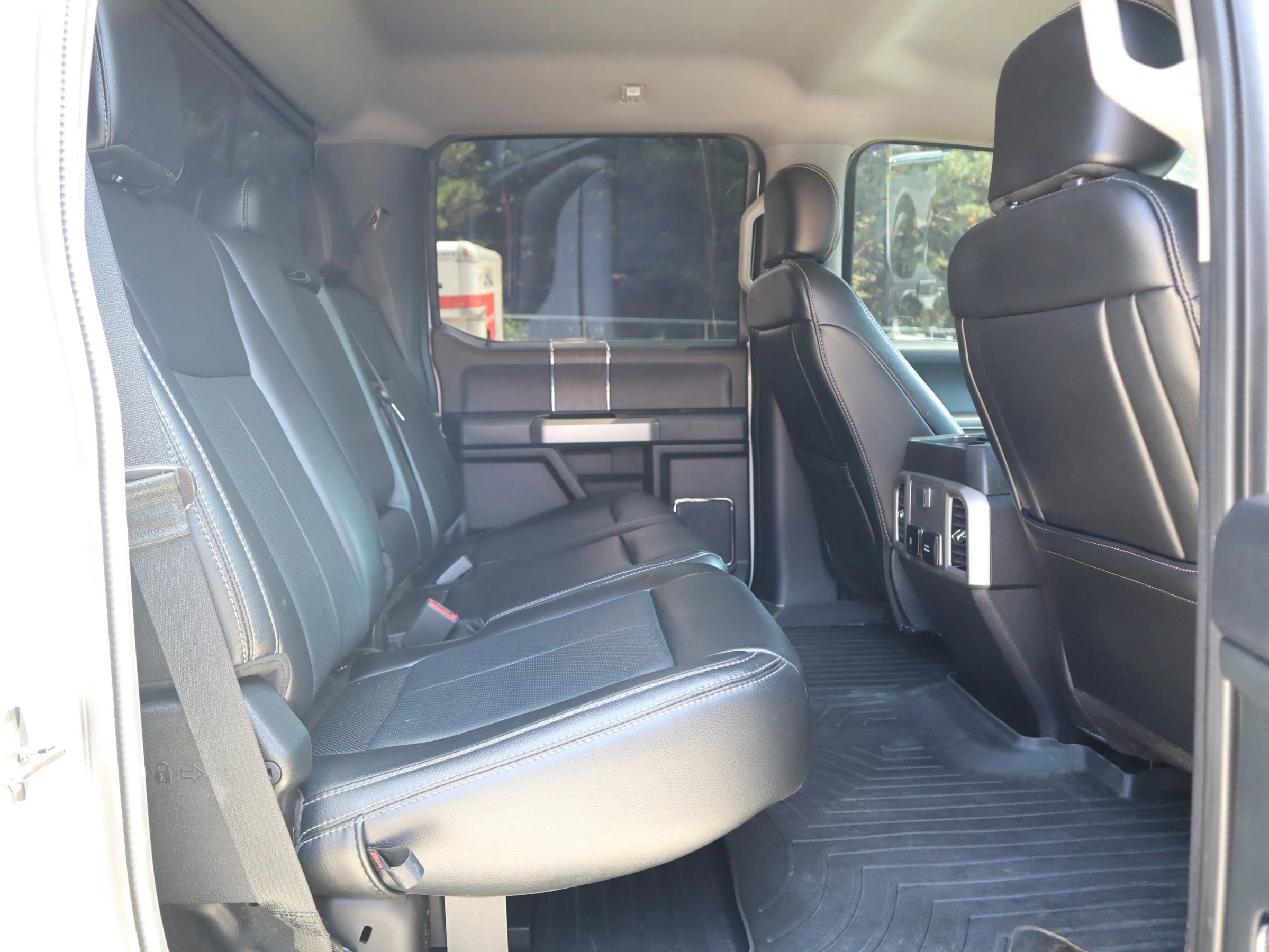 Used 2021 Ford F350 Lariat w/ Lariat Ultimate Package image 14