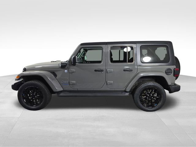 Used 2022 Jeep Wrangler Unlimited Sahara w/ Cold Weather Group AWD/4WD image 4