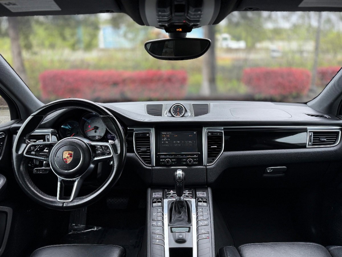 Used 2015 Porsche Macan S AWD/4WD image 23