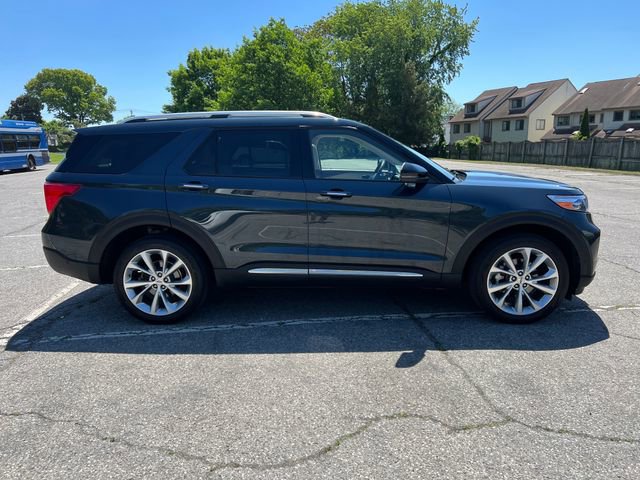 Used 2023 Ford Explorer Platinum w/ Technology Package AWD/4WD image 12