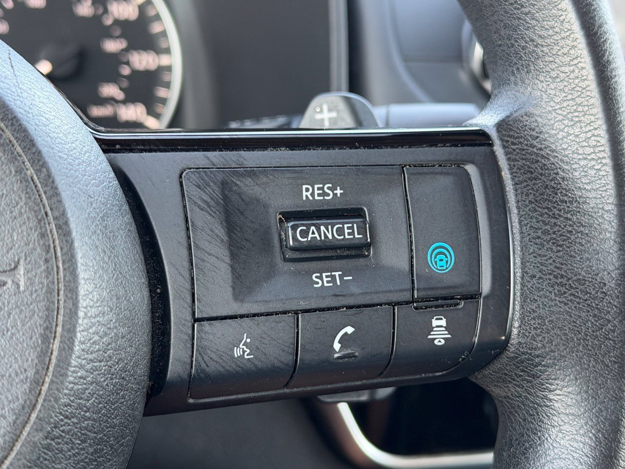 Used 2021 Nissan Rogue SV AWD/4WD image 17