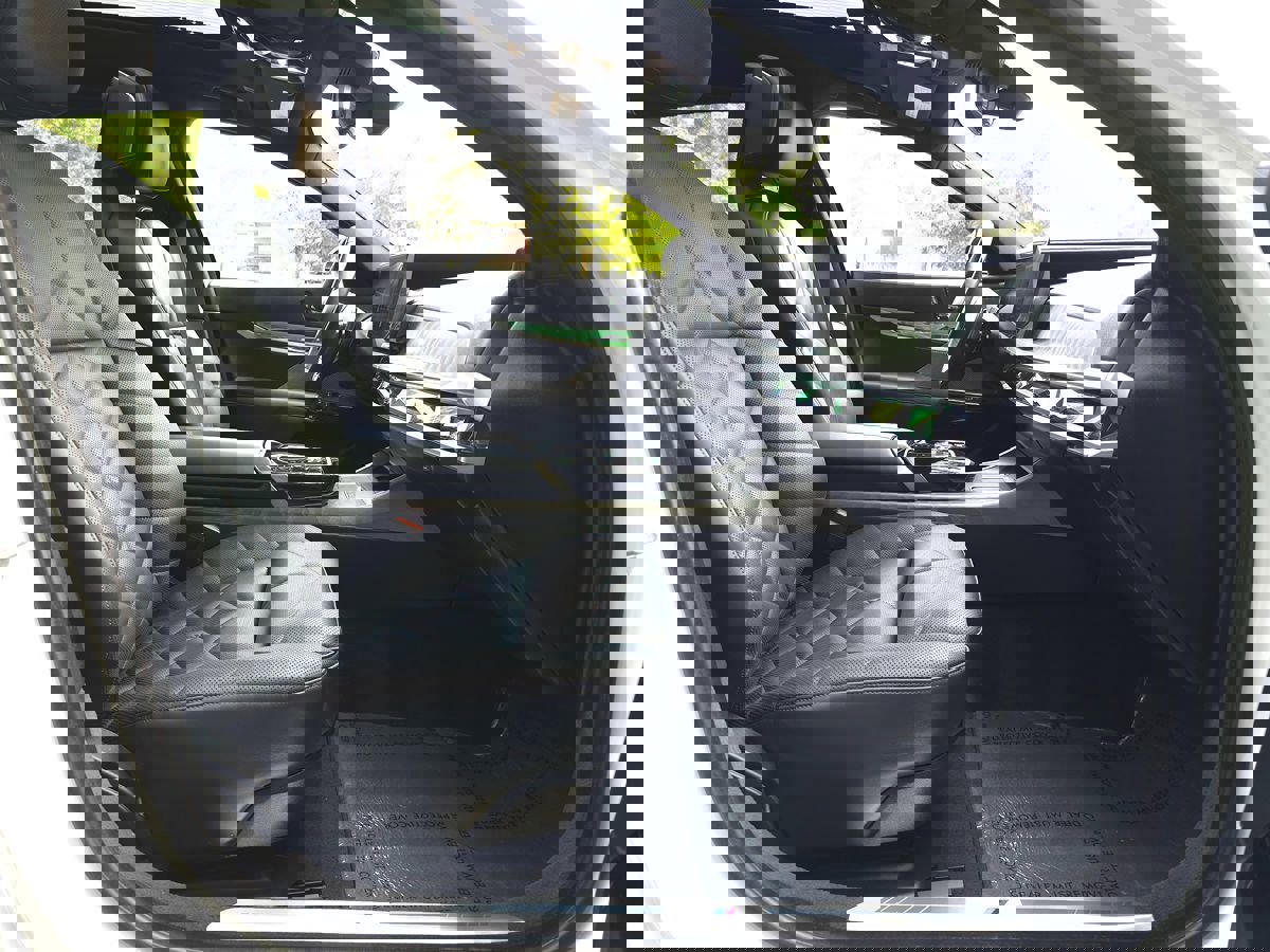 Used 2023 BMW 740i image 21