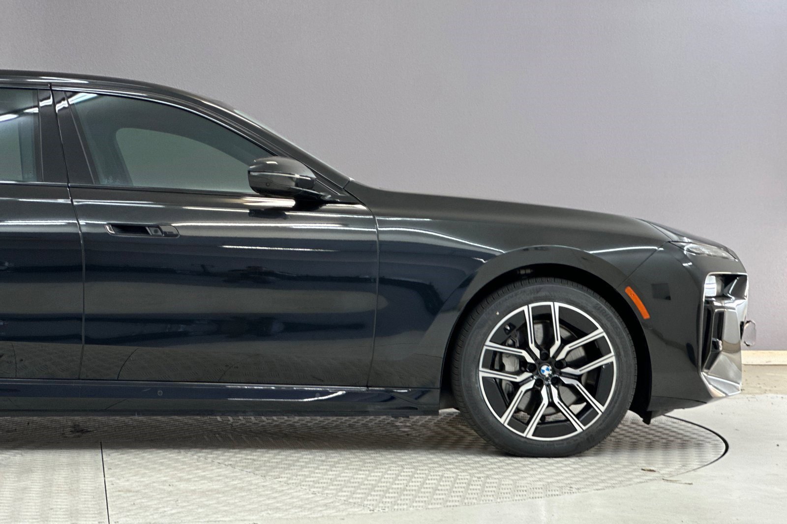 Certified 2023 BMW i7 xDrive60 w/ Executive Package 2 AWD/4WD image 34