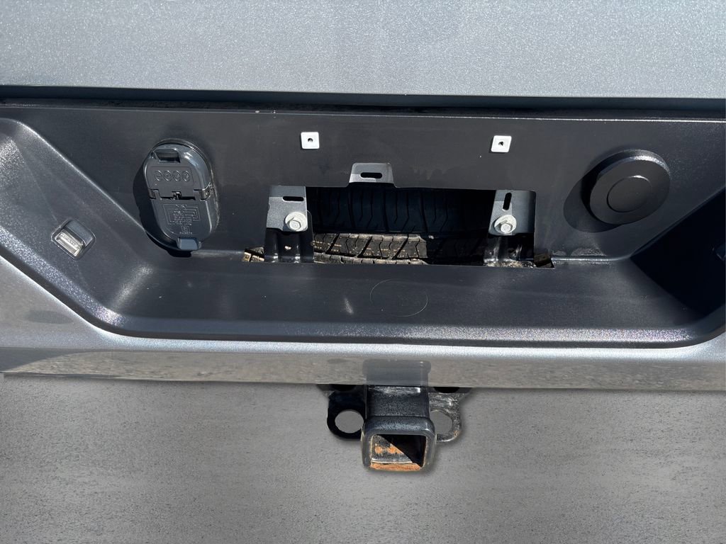 Used 2023 Chevrolet Silverado 1500 Custom image 14