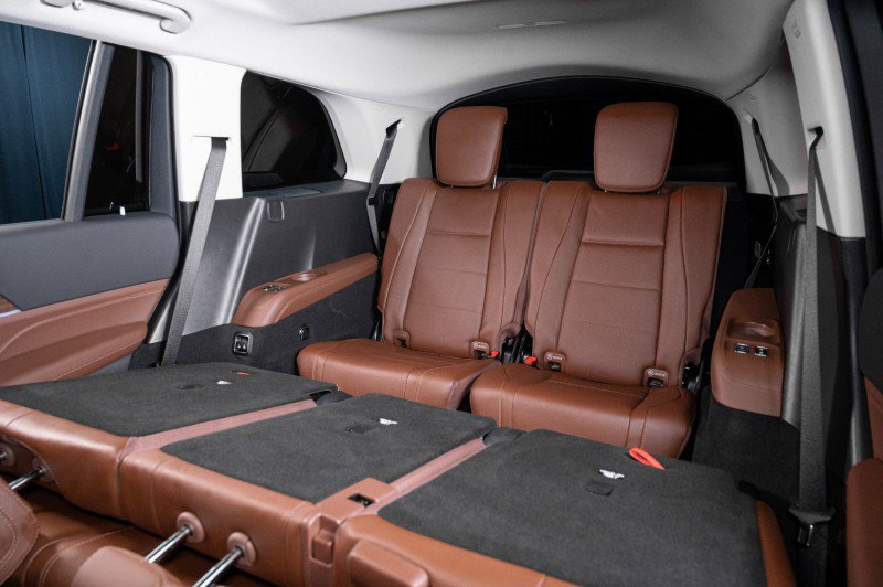 New 2026 Mercedes-Benz GLS 450 4MATIC image 31