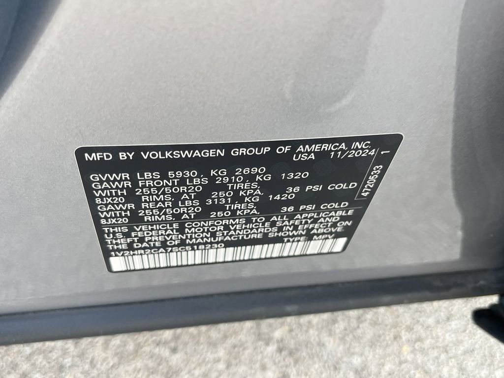 Used 2025 Volkswagen Atlas SE image 36