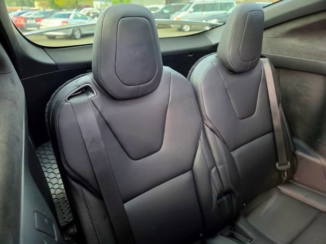 Used 2017 Tesla Model X 75D AWD/4WD image 38