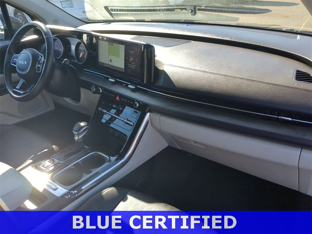 Used 2024 Kia Carnival EX image 30