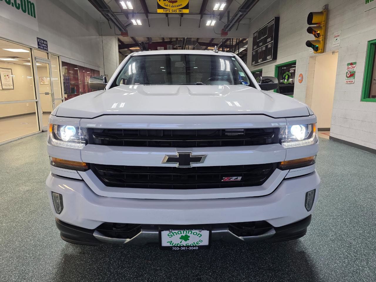 Used 2018 Chevrolet Silverado 1500 LT w/ All Star Edition image 3
