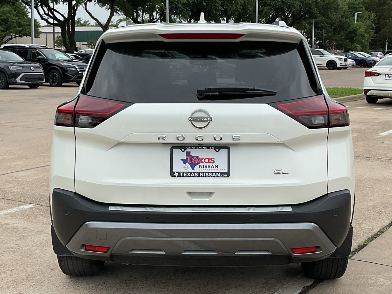 Used 2023 Nissan Rogue SL image 6