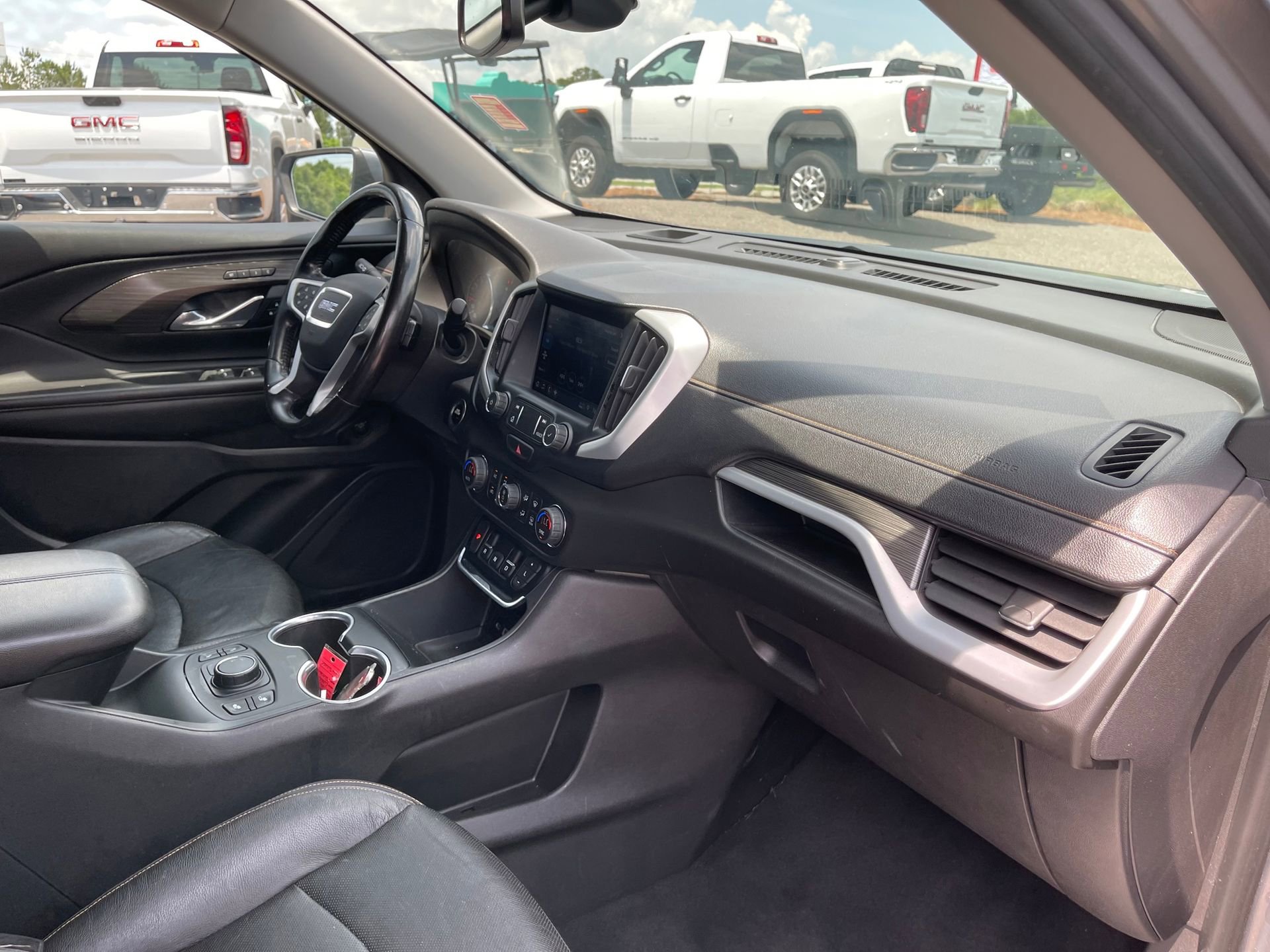 Used 2021 GMC Terrain SLT FWD image 28