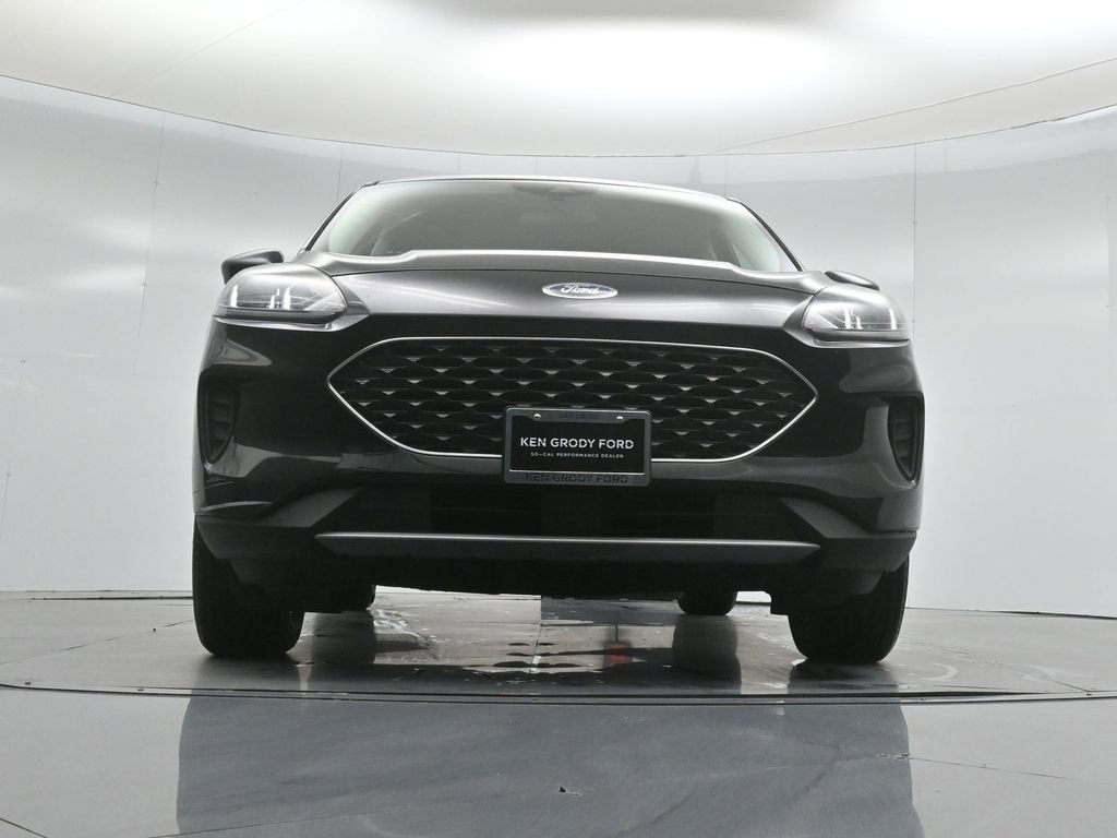 Certified 2021 Ford Escape SE image 44