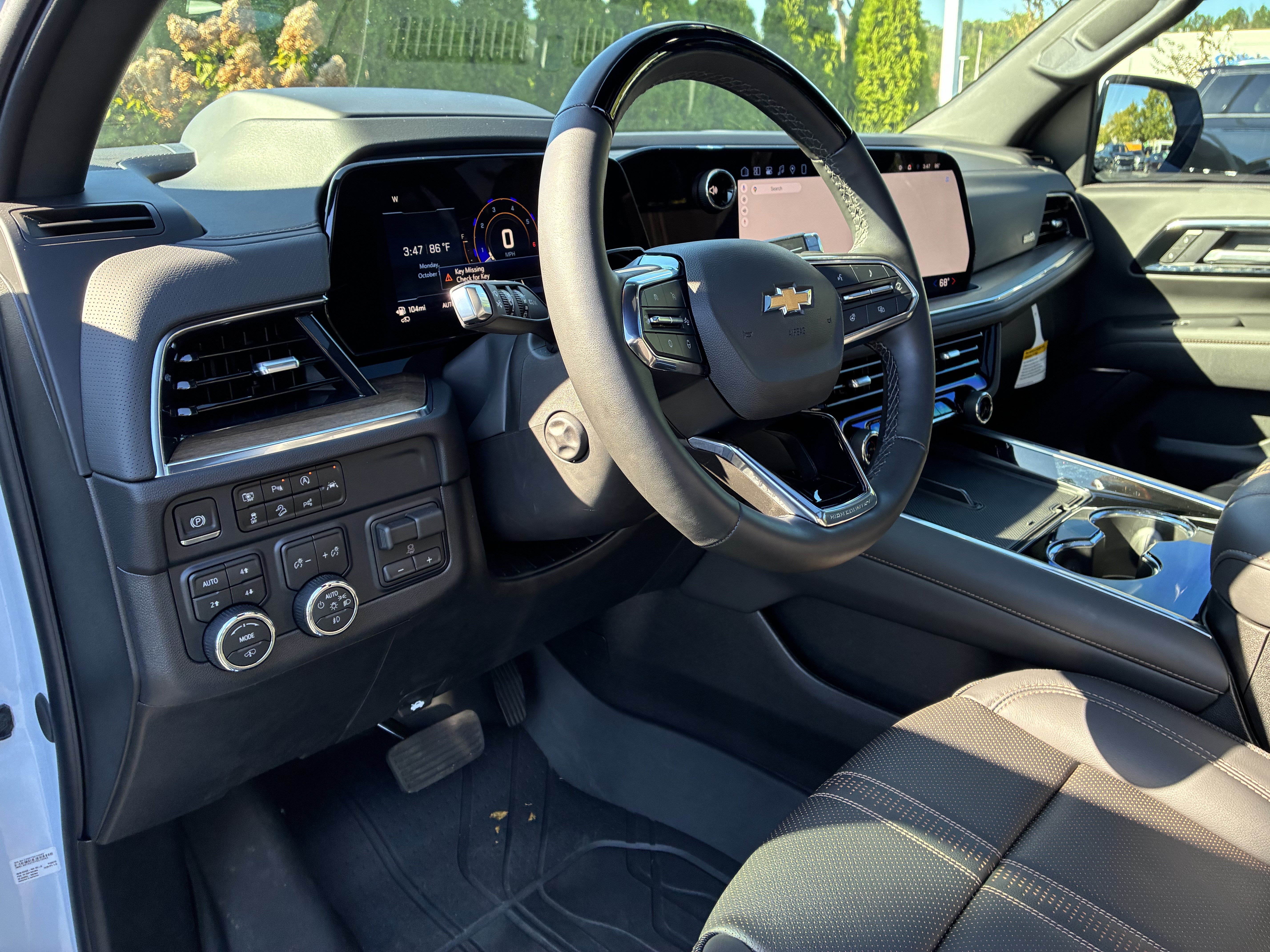 Used 2026 Chevrolet Suburban High Country AWD/4WD image 23