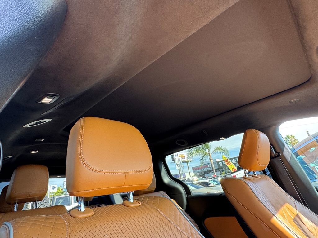 Used 2022 Chrysler Pacifica Pinnacle image 3