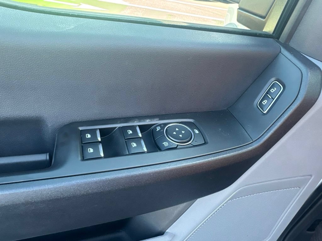 Used 2024 Ford F550 4x4 SuperCab Super Duty image 25