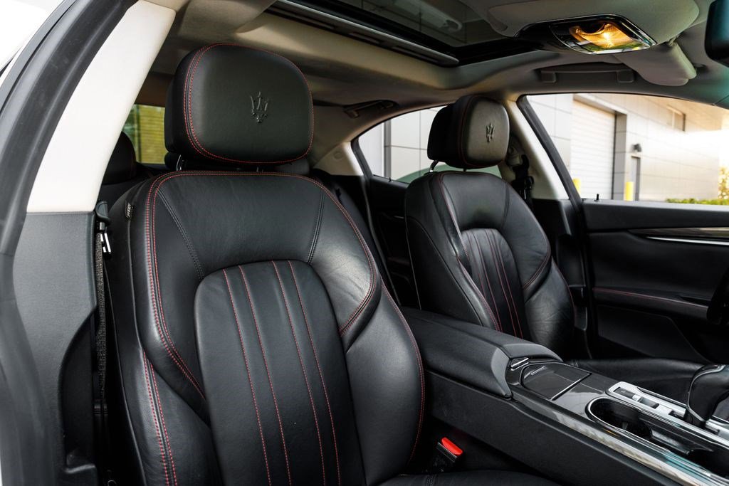 Used 2016 Maserati Ghibli image 10