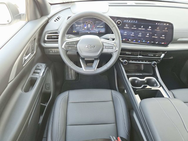 New 2027 Chevrolet Traverse LT w/ Midnight/Sport Edition FWD image 10