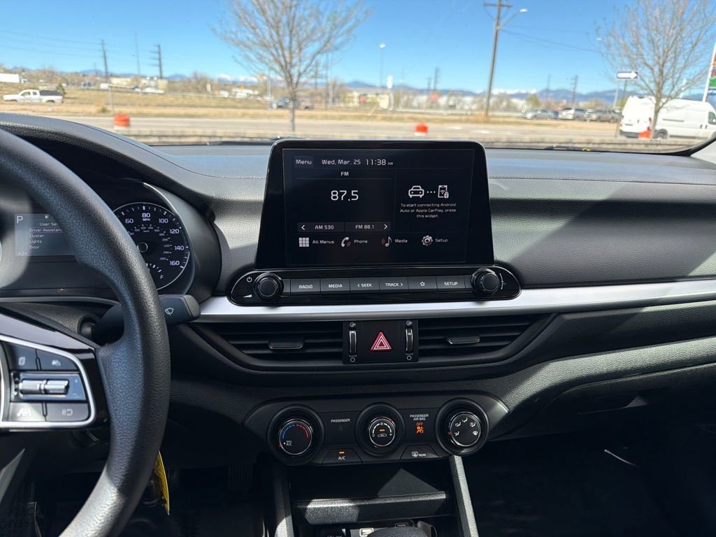 Used 2024 Kia Forte LXS image 18