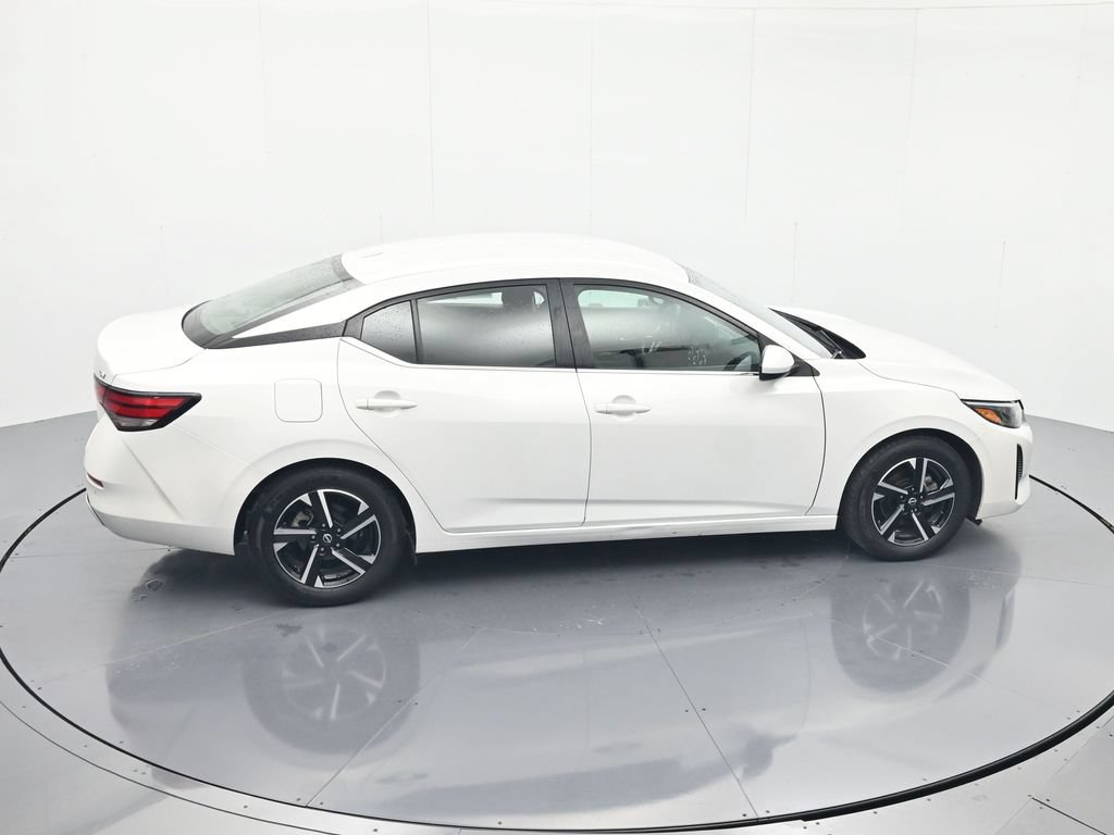Used 2024 Nissan Sentra SV FWD image 30