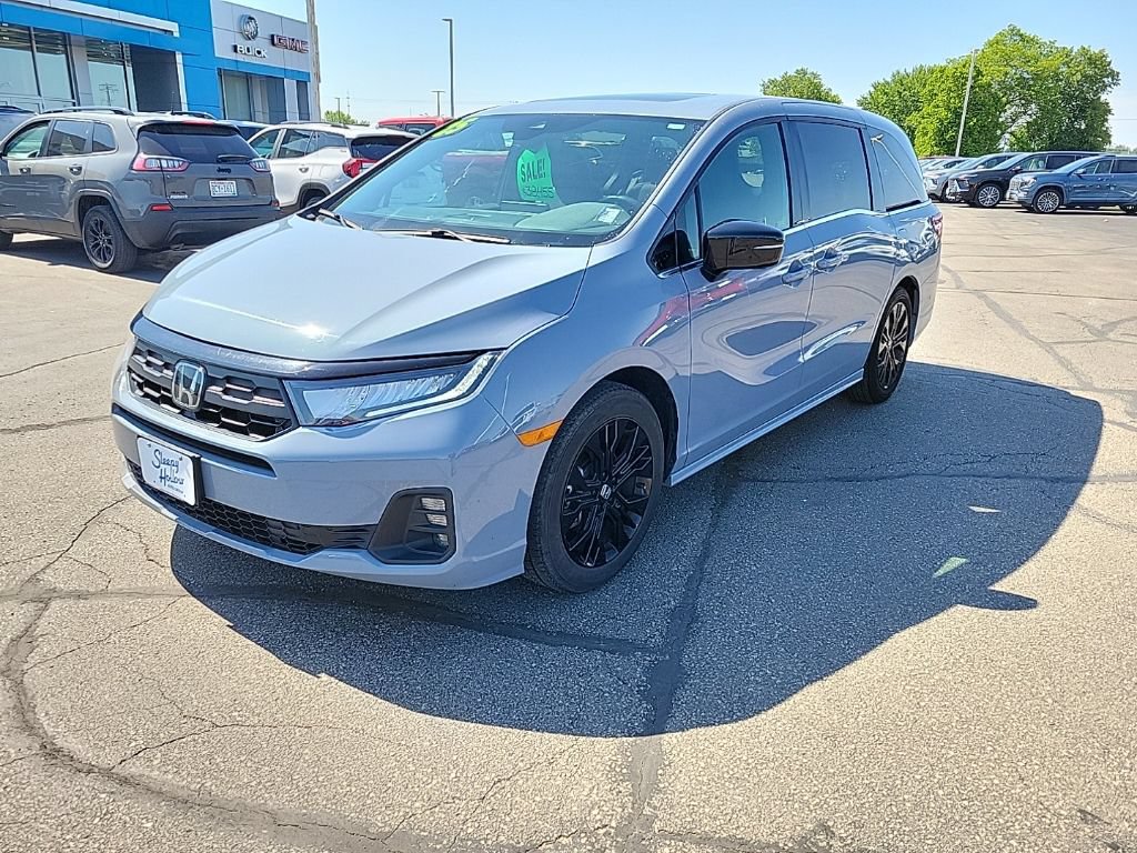 Used 2025 Honda Odyssey Sport-L video 1