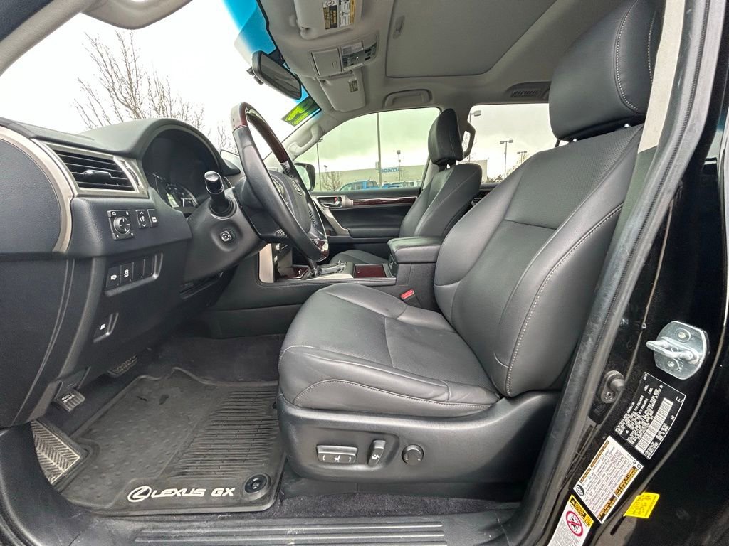 Used 2019 Lexus GX 460 image 12