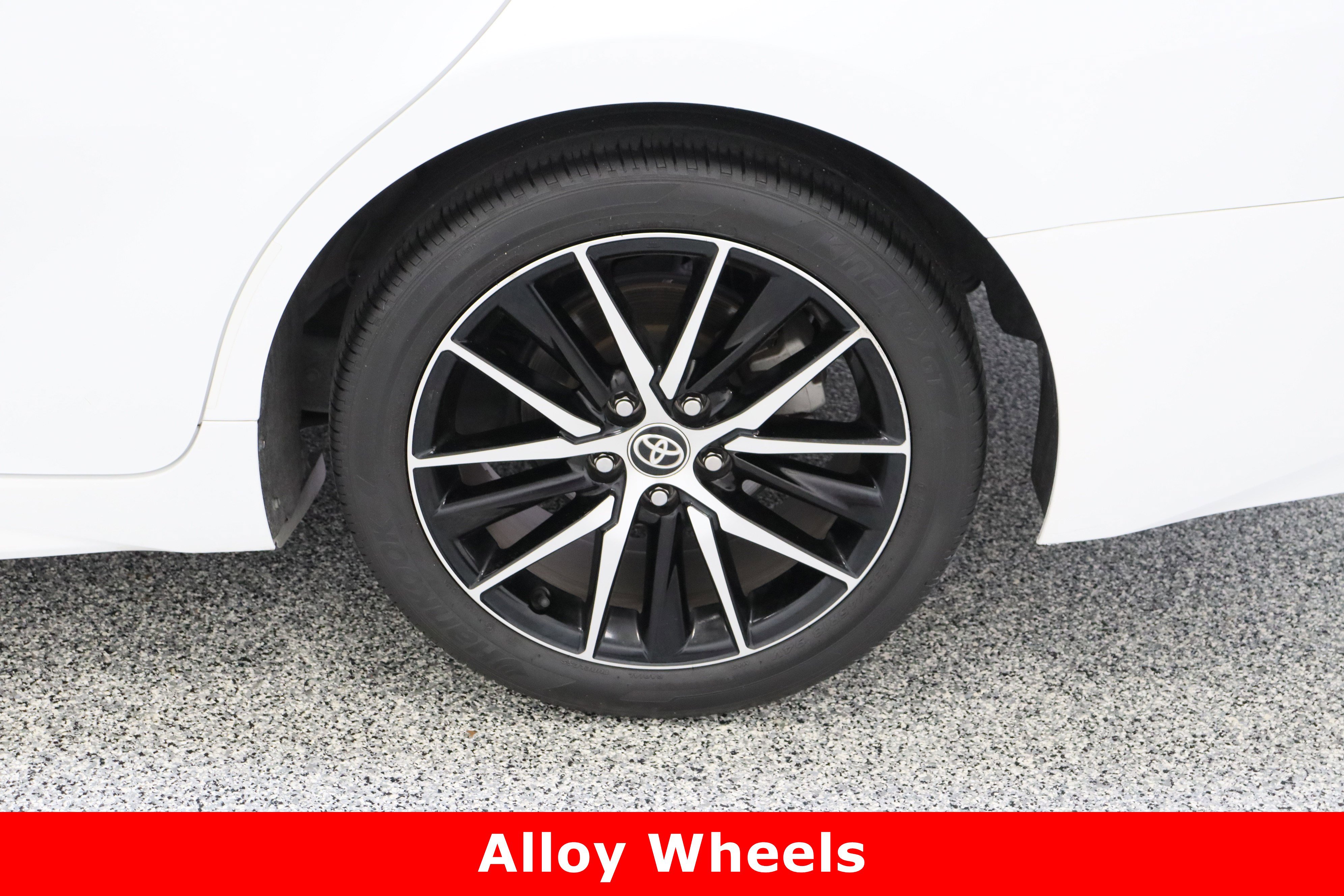 Used 2024 Toyota Camry SE image 10