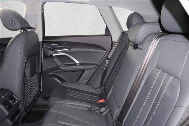 Used 2025 Audi Q5 Premium Plus w/ Premium Plus AWD/4WD image 23