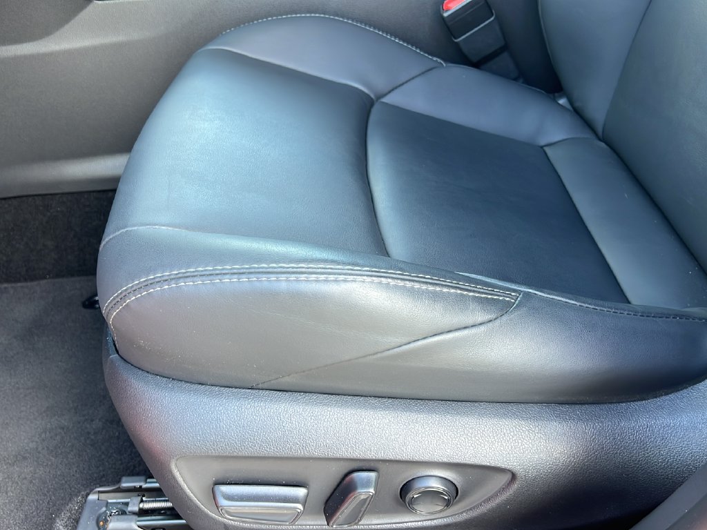 Used 2023 Toyota Venza Nightshade AWD/4WD image 19