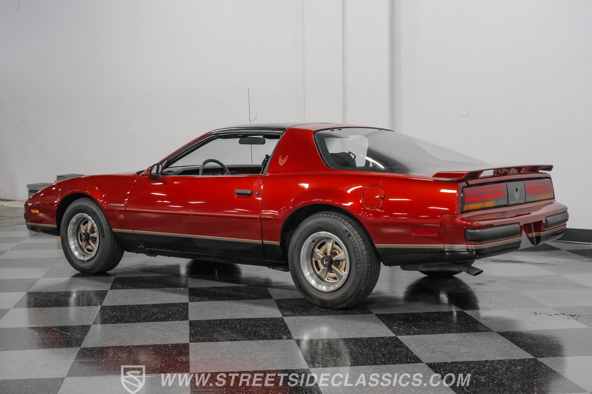 Used 1987 Pontiac Firebird Coupe image 6