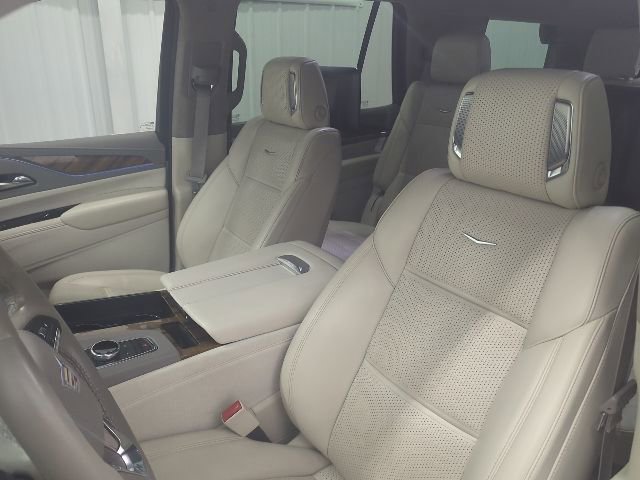 Used 2022 Cadillac Escalade Premium Luxury Platinum w/ LPO, Radiant Package image 25
