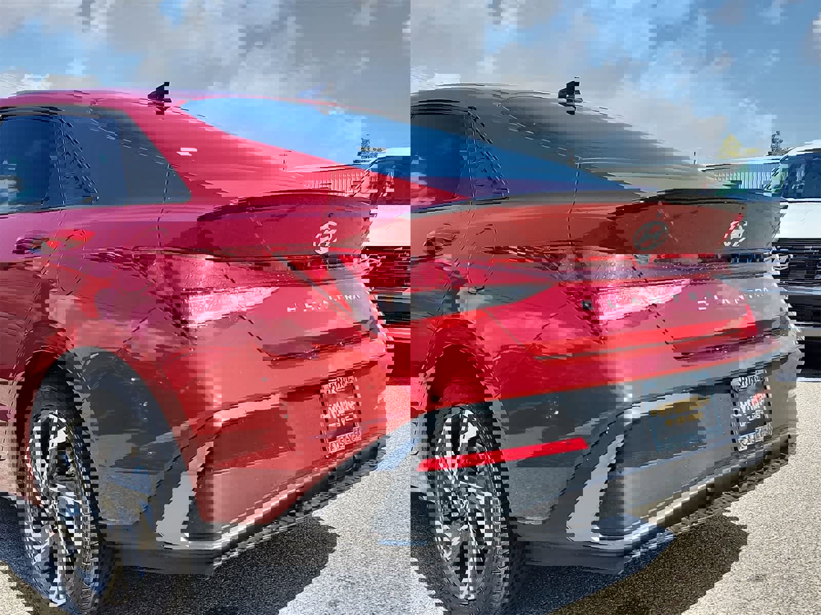 Used 2025 Hyundai Elantra Sport image 11