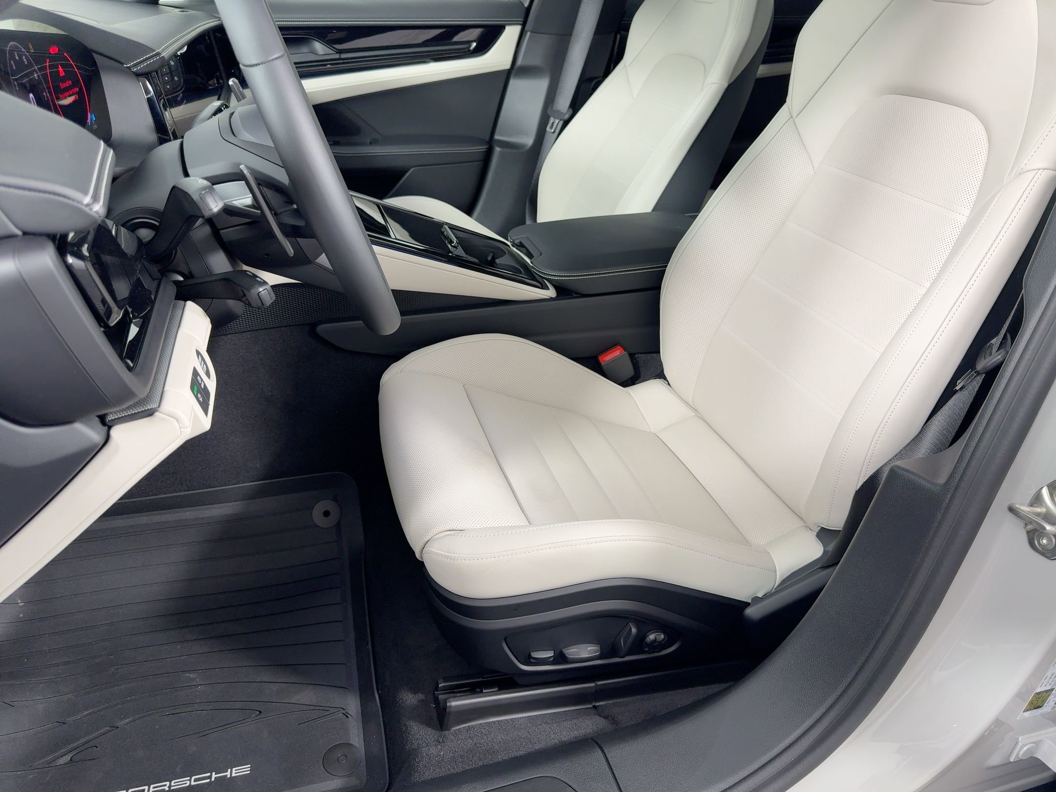 New 2026 Porsche Panamera image 5