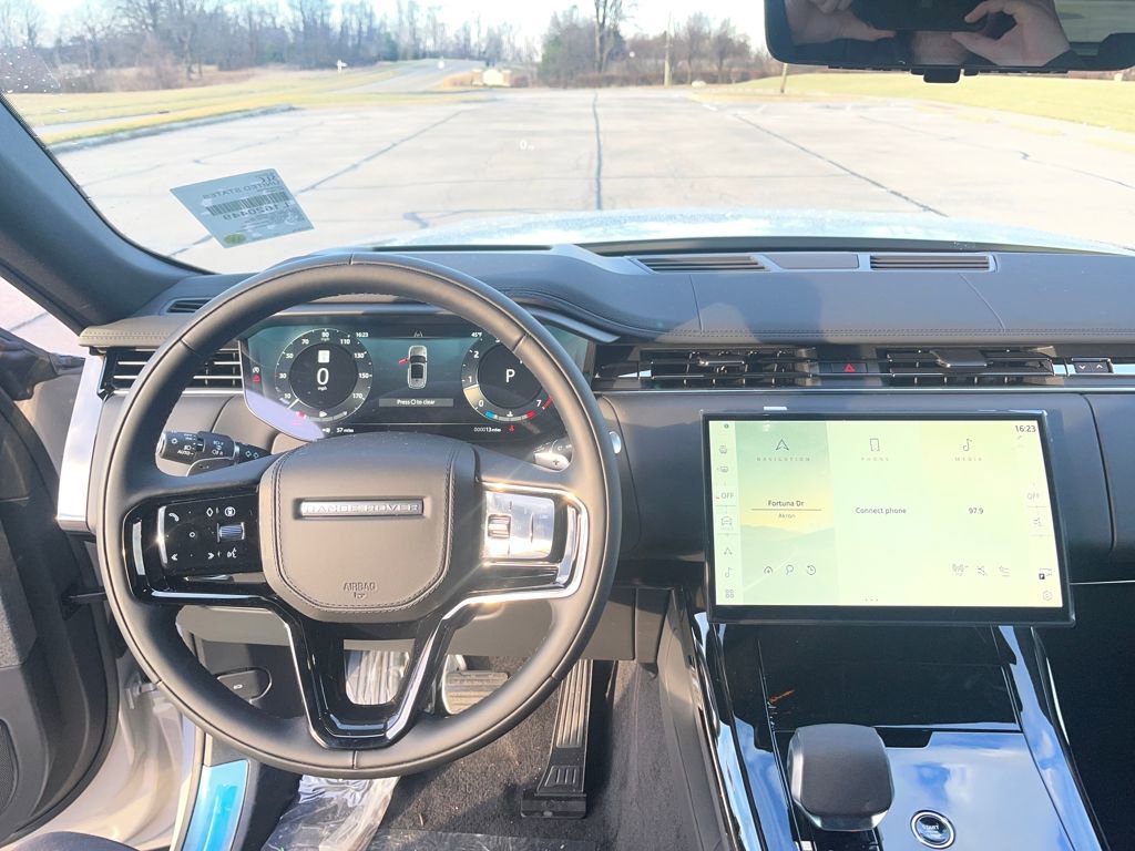 New 2026 Land Rover Range Rover Sport Dynamic SE image 12