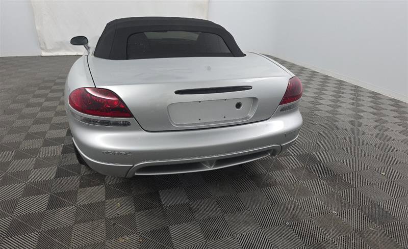 Used 2004 Dodge Viper SRT-10 image 10