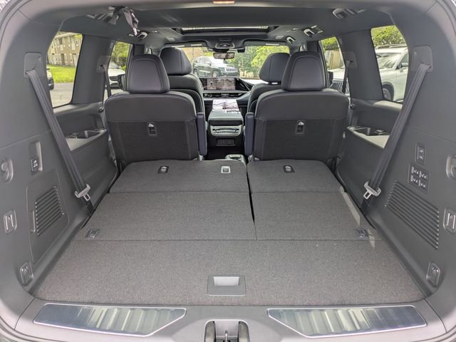 New 2026 INFINITI QX80 4WD w/ Sport Exterior Package image 12