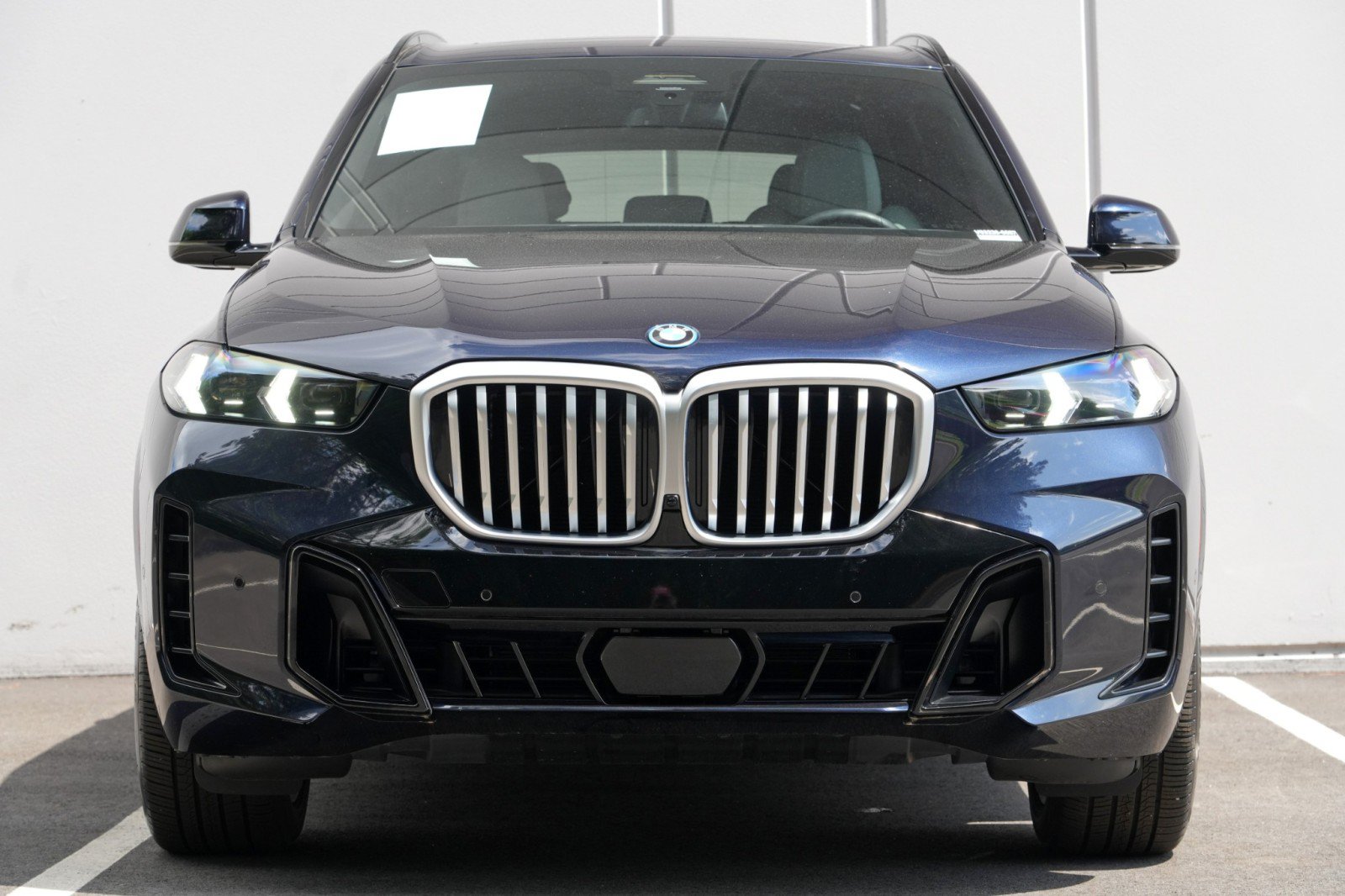 Used 2024 BMW X5 xDrive50e w/ M Sport Package AWD/4WD image 7